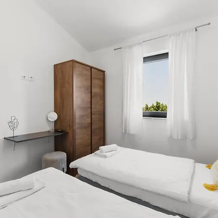 Grivicic B Apartment *